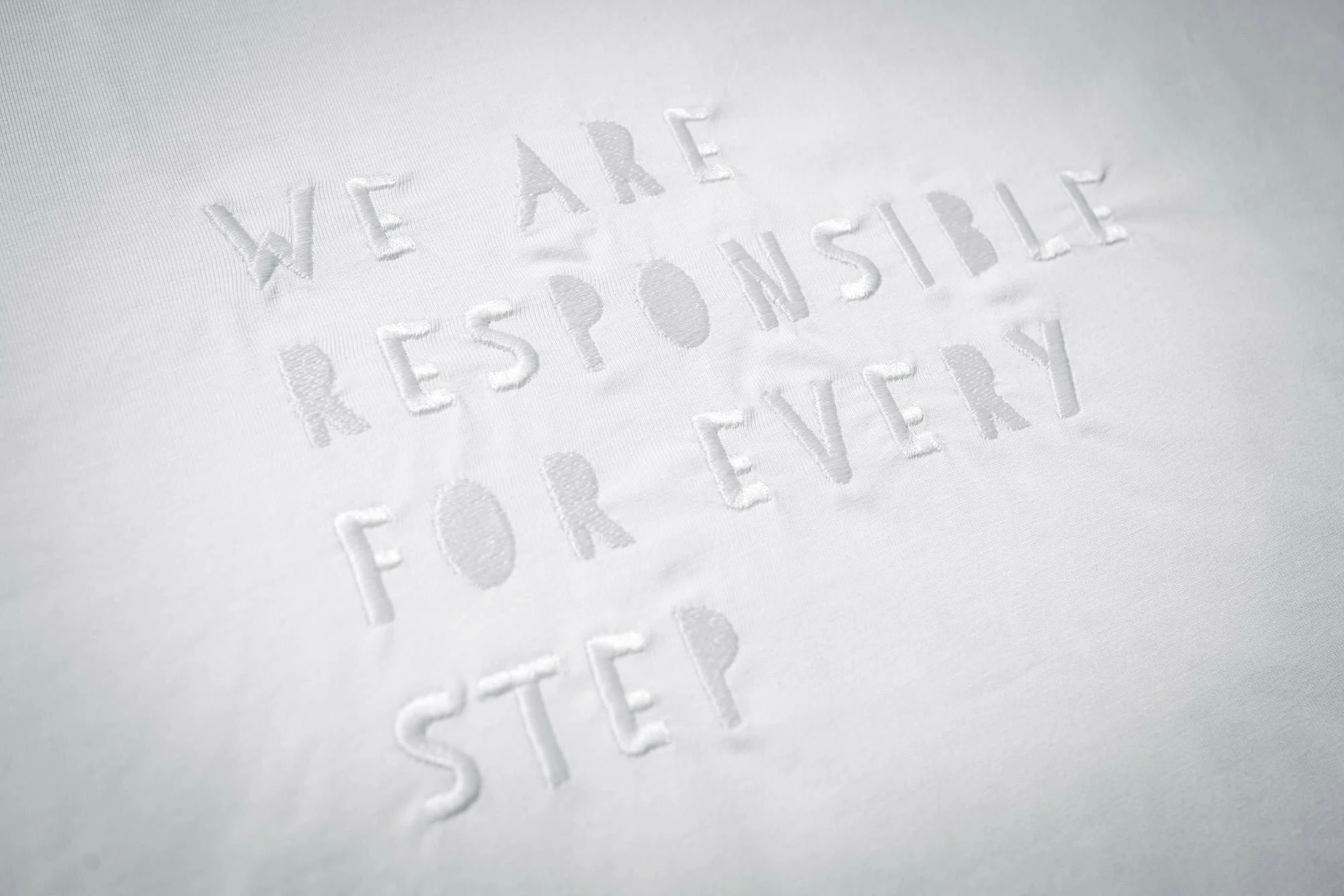 Wildling Shoes "WE ARE" T-Shirt, Weiß 6 Wildling Shoes "WE ARE" T-Shirt, Weiß